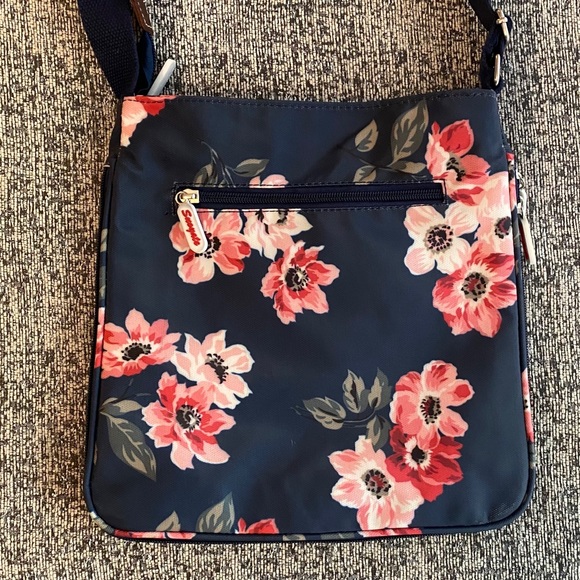 Suo Ya Te Crossbody Bag - Picture 3 of 5